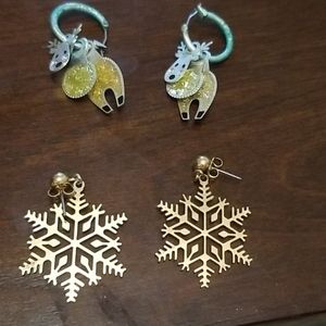 Christmas pierced earrings Reindeer and snowflakes